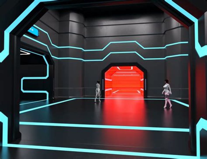 كم عمر مودل روز الحقيقي