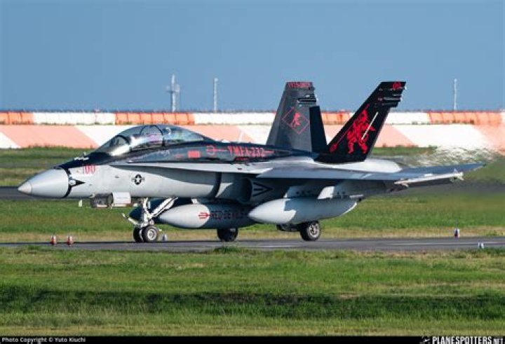 يصنف العدد الحقيقي التالي بأنه عدد