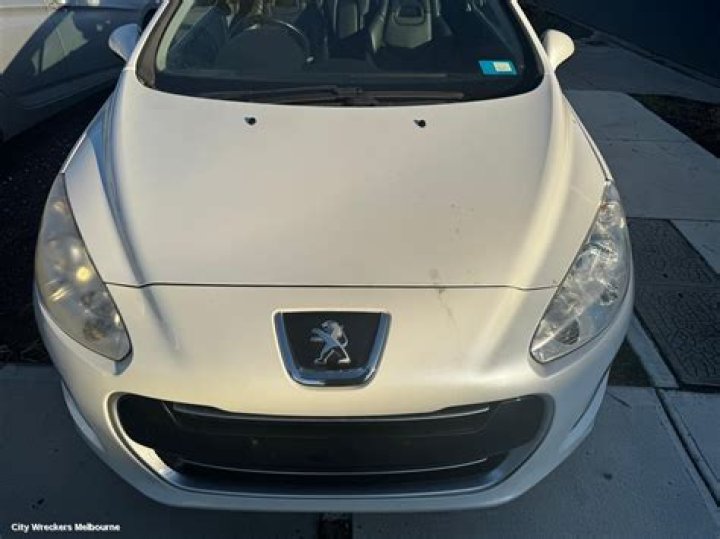 اي العمليات التاليه تؤدي الى انقسام الخليه الى خليتين متطابقتين