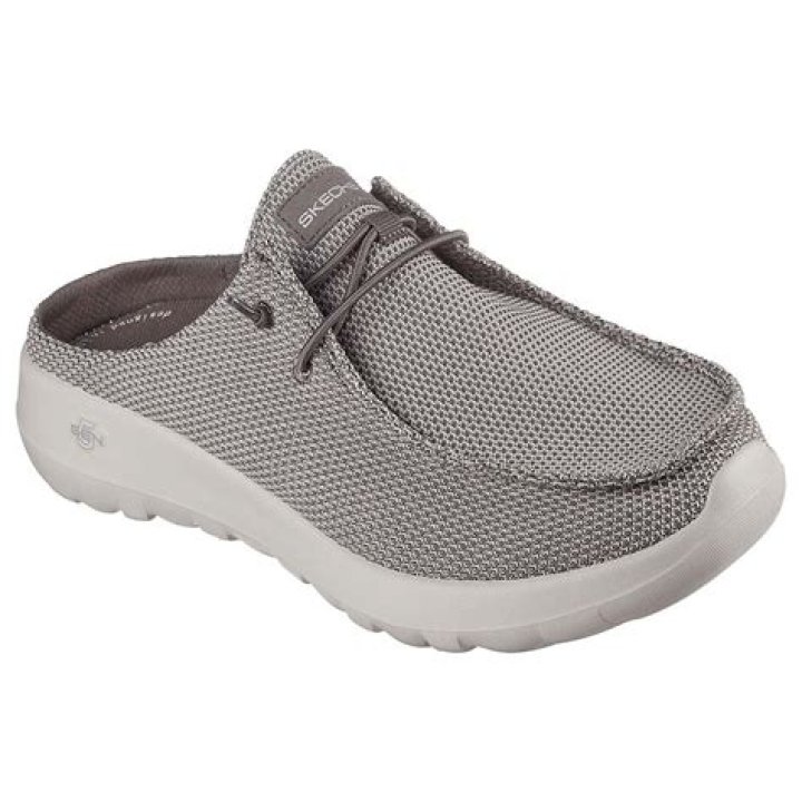 ماحضر إلا أخوك. أخوك يعرب مستثنى منصوب