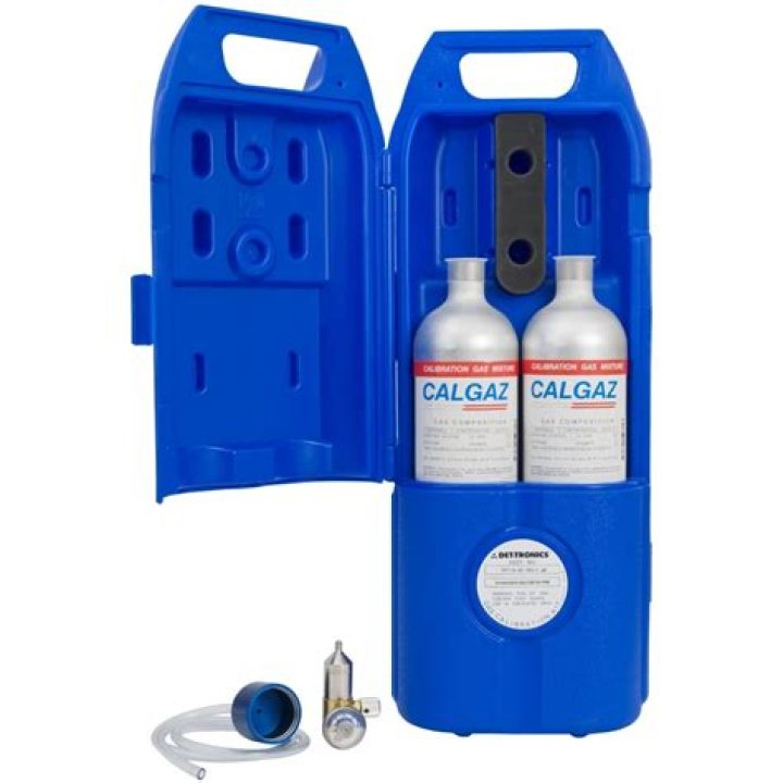 الحيوانات التي تعيش على اليابسة والماء ولها جلد رطب تسمى