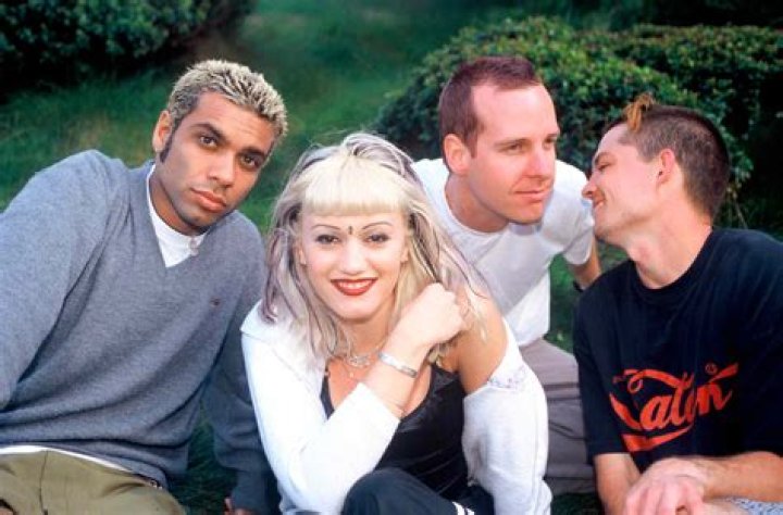 Unveiling The 90's Early Age Of 17 Gwen Stefani