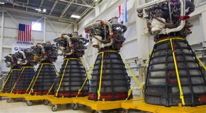 Aerojet Rocketdyne defends SLS engine contract costs