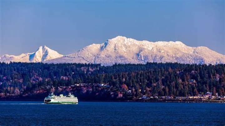 After 80 straight days of clouds, Seattle FINALLY has first sunny day of the decade