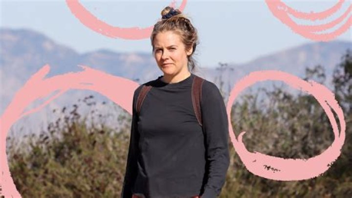 Alicia Silverstone Has Clapped Back To Body Shamers Over TikTok