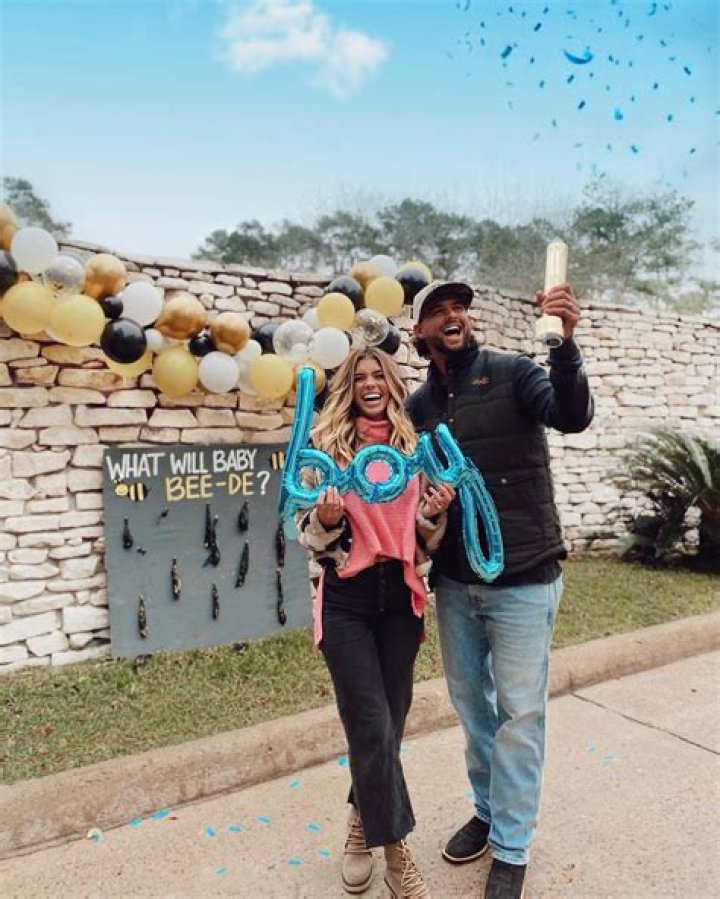 Unveiling The Allure Of Allie DeBerry Height