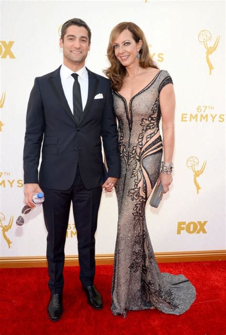 Exploring The Life And Relationships Of Allison Janney: Who Is Her Partner?