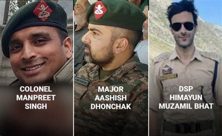 Anantnag gunfight: Thousands gather to pay last respect to Col. Manpreet Singh, Major Ashish Dhonchak