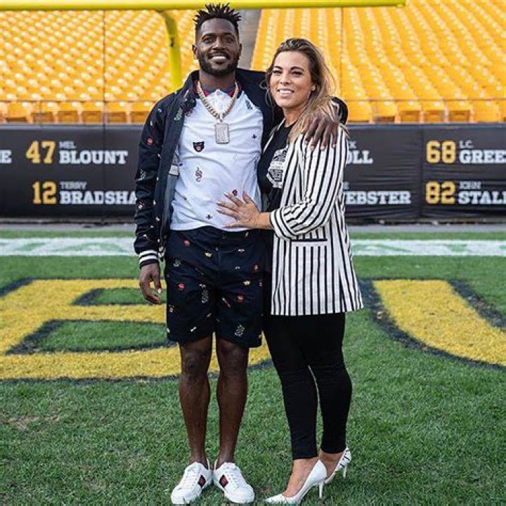Exploring The Romantic Life Of Antonio Brown: A Look At His Girlfriends
