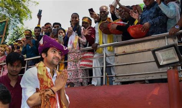 Baba Bageshwar issues yet another controversial statement, calls media 'do kaudi ka...' – India TV