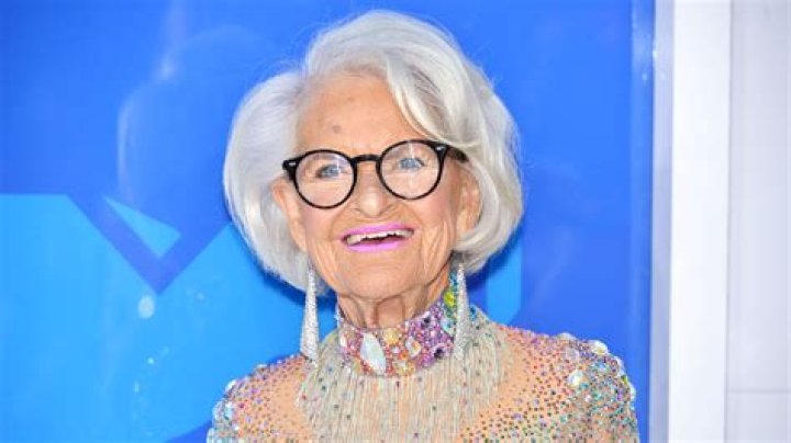 Unveiling The Icon: Baddie Winkle Nude