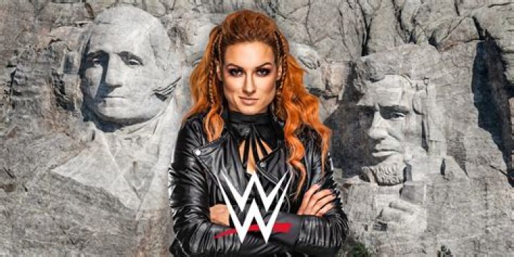 Becky Lynch Unveils New Hairstyle Ahead of WWE RAW