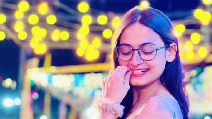 Bengali actress Pallabi Dey found dead at Kolkata flat – India TV