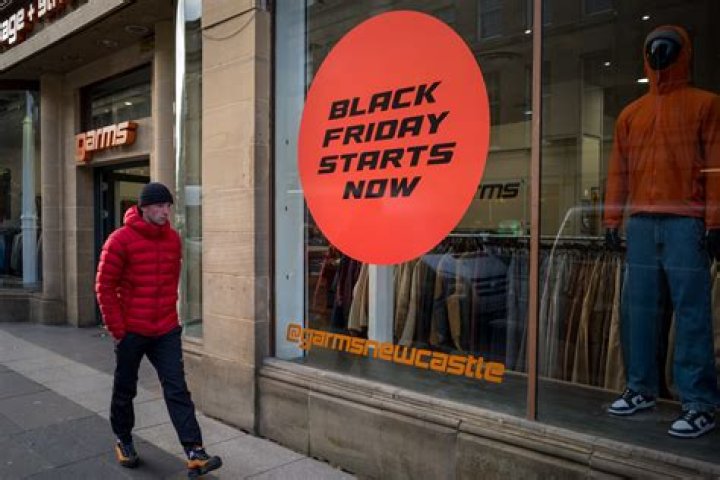 These Stores Are Offering the Biggest Discounts