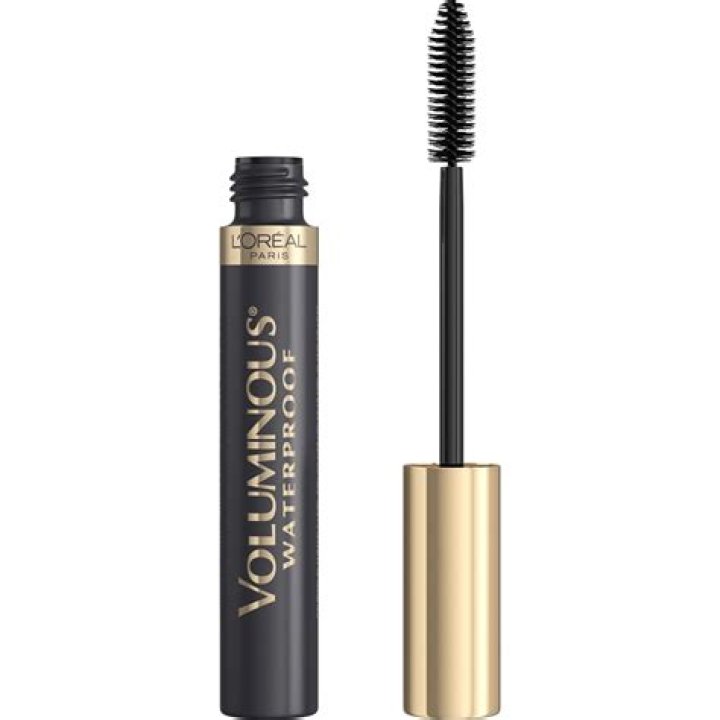 Ultimate Guide To Finding The Best Waterproof Mascara For Volume And Length