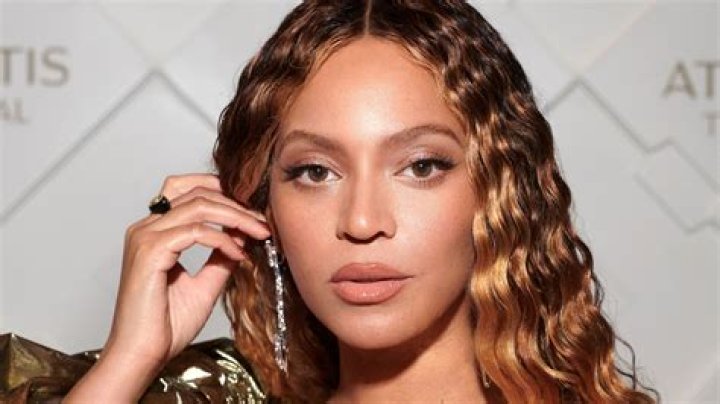 Beyoncé's crinkle water waved hair was worth the wait at the 2023 Grammys