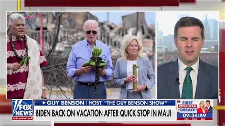 pundits falsely claim Biden was asleep at event