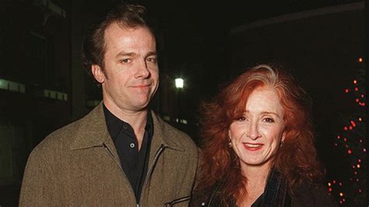 Unraveling The Romance Of Bonnie Raitt: Who Is Her Boyfriend?