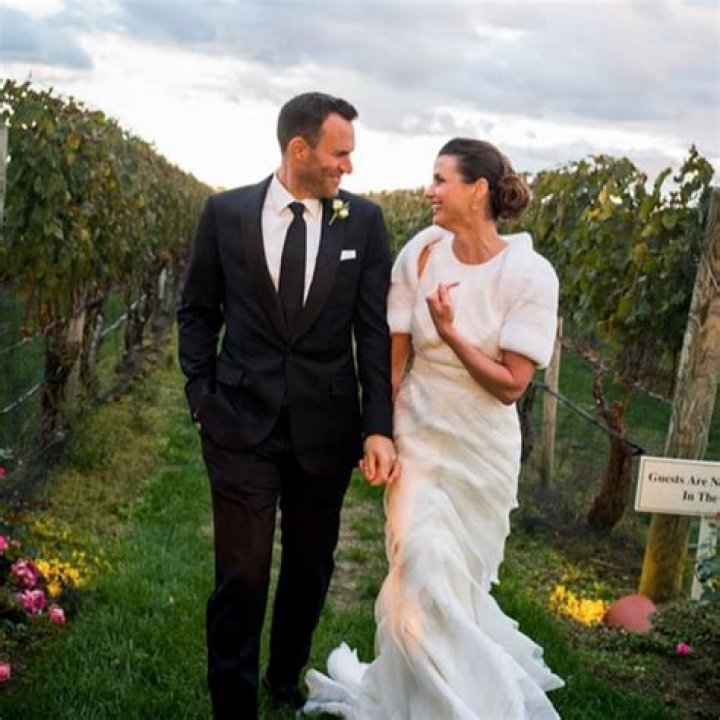 Bridget Moynahan's Wedding Dress: A Tale Of Elegance And Style