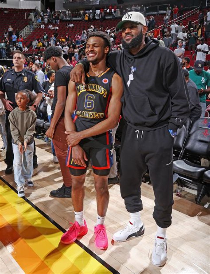Bronny James makes USC debut months after cardiac arrest as Lebron James cheers on