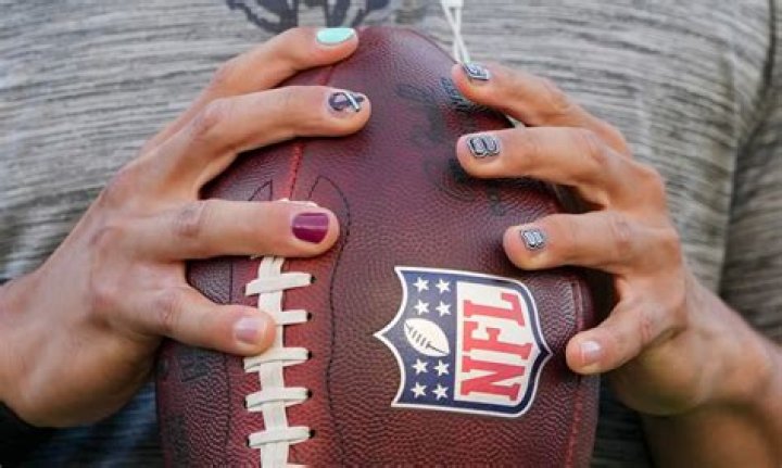Caleb Williams: A Colorful Expression - The Art Of Painting His Nails