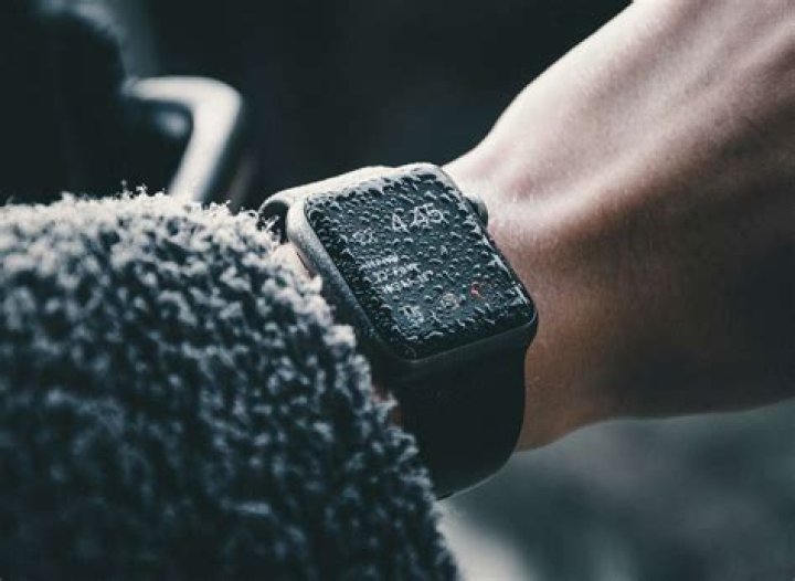 Quick Answer: Can I Wear My Apple Watch In The Shower