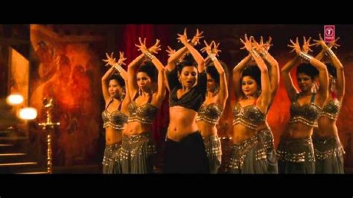 Before Nora Fatehi, these 5 bollywood actresses nailed belly dance moves – India TV