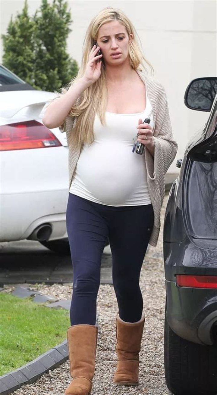 Chantelle Houghton pregnant Alex Reid baby - celebrity news