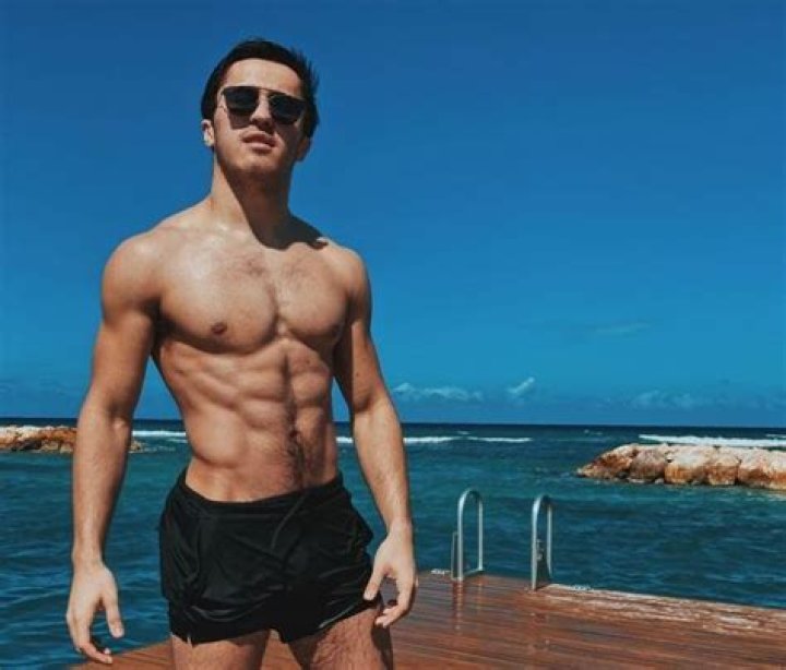 Exploring The Life And Career Of Chris Olsen: A Social Media Sensation