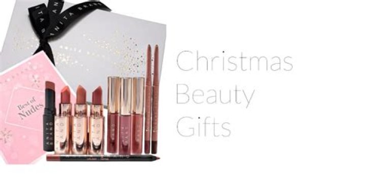 39 Best Luxury Beauty Gifts for Christmas 2023