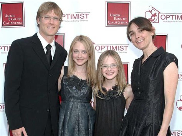 Dakota Fanning's Parents: A Photo Gallery