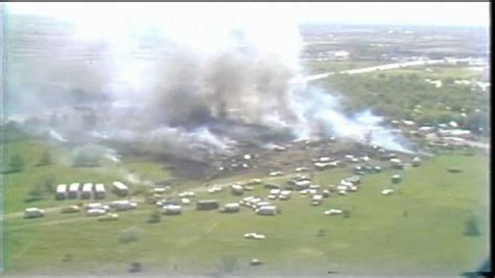 Deadly plane crash in Utah neighborhood caught on video