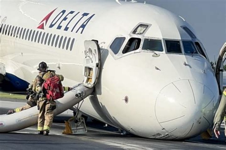 Delta flight makes emergency landing over engine issues after smoke fills cabin