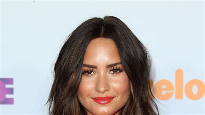 Demi Lovato's Nude Photos Released By Hacker, Again