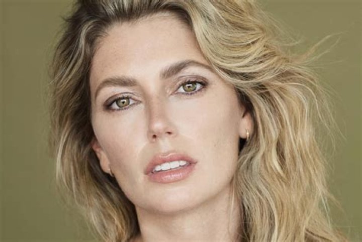 Exploring The Intriguing Diora Baird Relationship