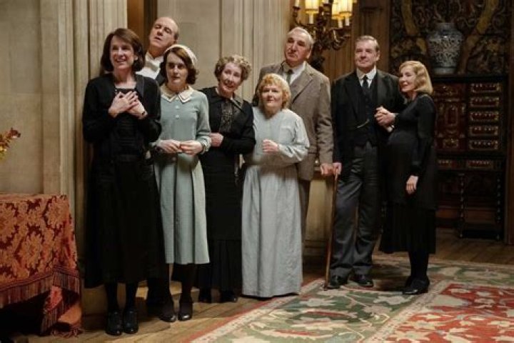 Exploring The Enchantment Of Downton Abbey: A Journey Through Cast Pics