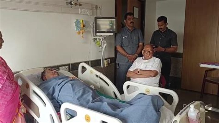 Eknath Khadse suffers heart attack, NCP chief Sharad Pawar meets him in hospital – India TV