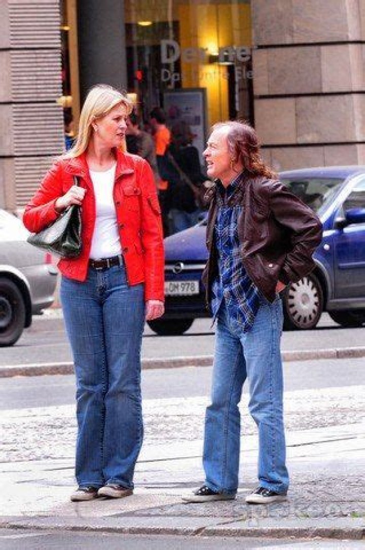 Discovering The Fascinating Aspects Of Ellen Van Lochem's Height