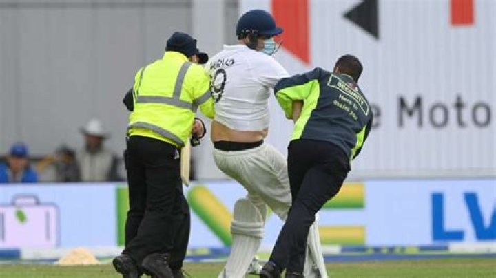ENG vs IND 3rd Test: 'Jarvo 69' again enters field of play, this time in pads and helmet