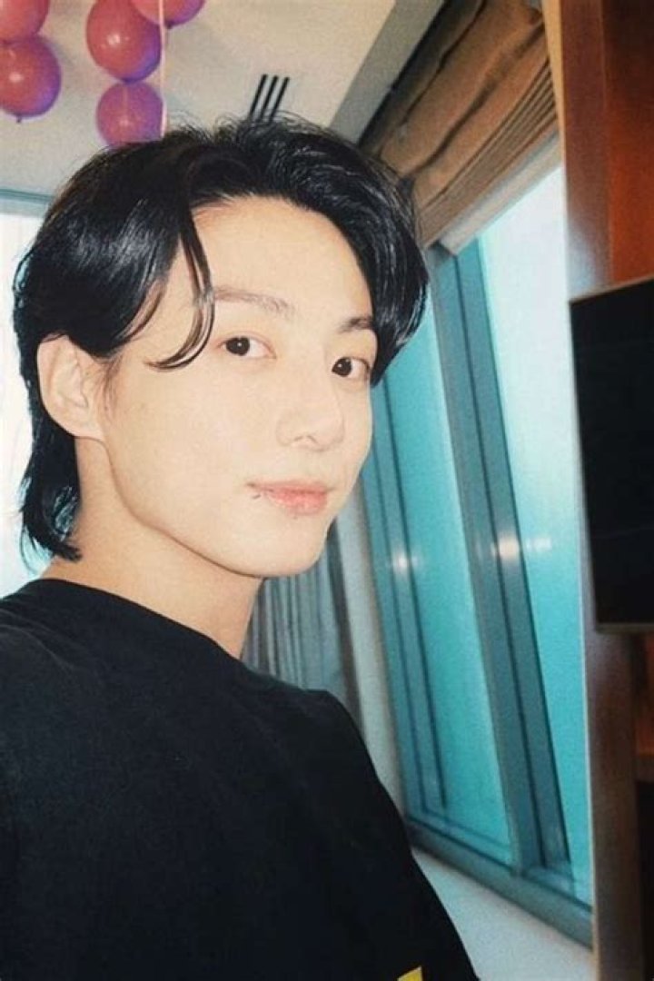 BTS Jungkook's pictures that took the internet by storm