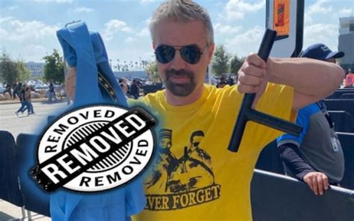 Fan Ejected From WrestleMania 39 For Cosplaying As Big Boss Man