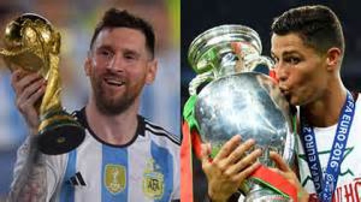 Cristiano Ronaldo & Lionel Messi's iconic picture has meaning, here's what it stands for – India TV