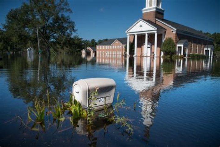Flooding persists in Carolinas, nearly two weeks after Florence