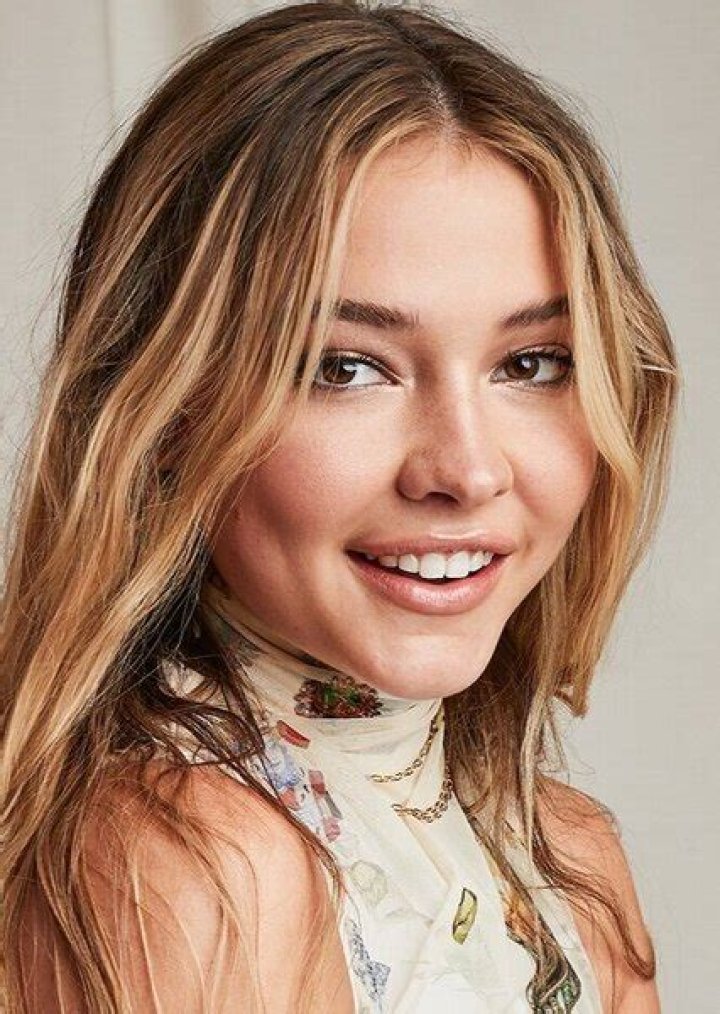 Exploring The Dynamic Connection Between Florence Pugh And Madelyn Cline