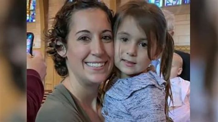 Four-year-old calls 911 and saves mom’s life after finding her unconscious on the floor