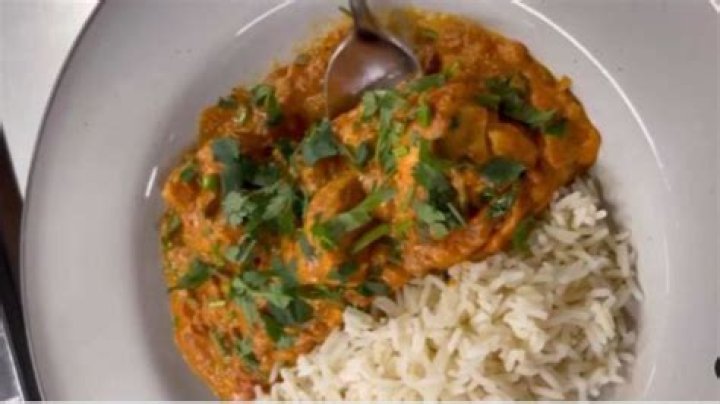Gordon Ramsay makes butter chicken 'curry', offends desi netizens. Watch viral video – India TV