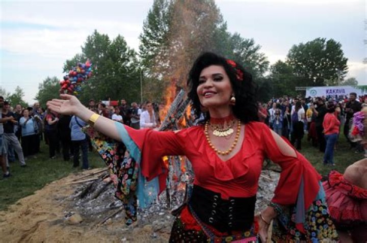 Captivating Gypsy's Mum Photos: A Glimpse Into Their Unique Lives