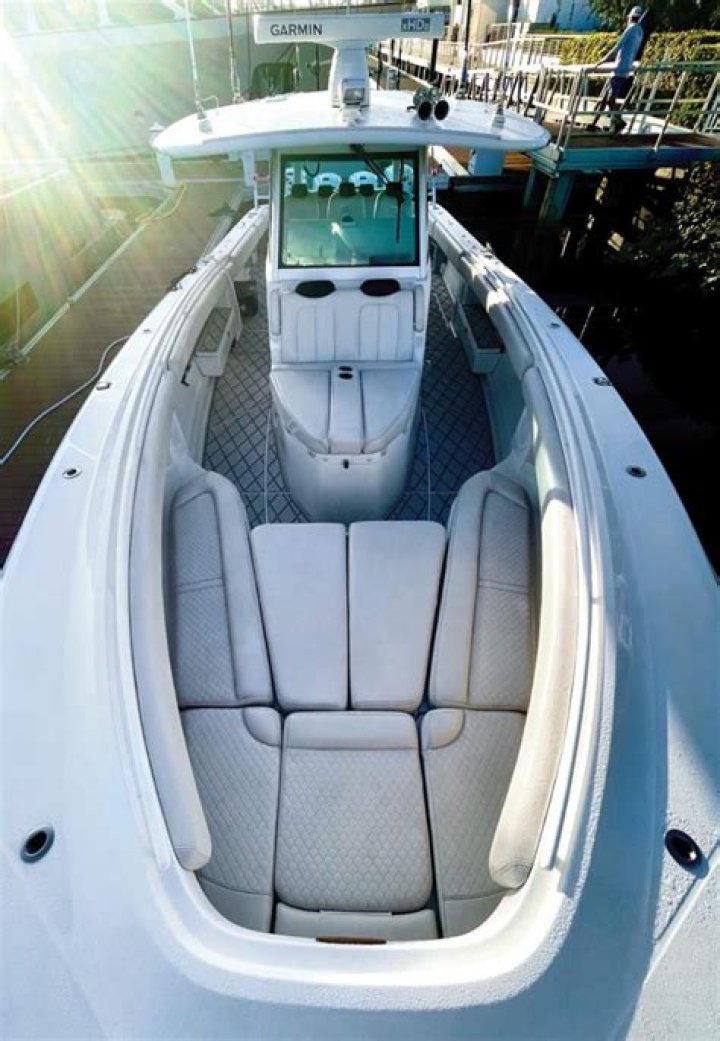 HCB 42 Lujo Offers Ultimate Luxury