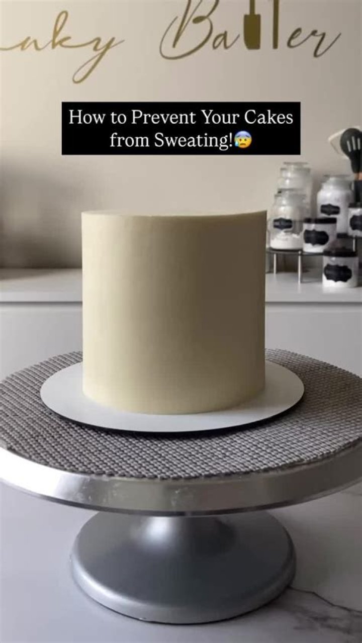 Question: How Do You Fix A Sweaty Buttercream Cake