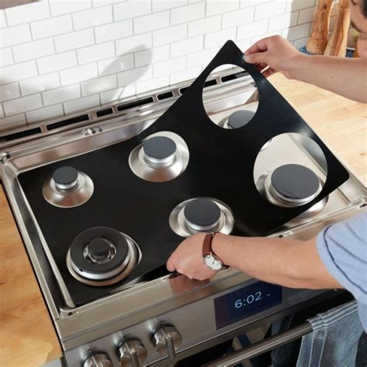 Question: How Hot Does A Glass Stove Top Get
